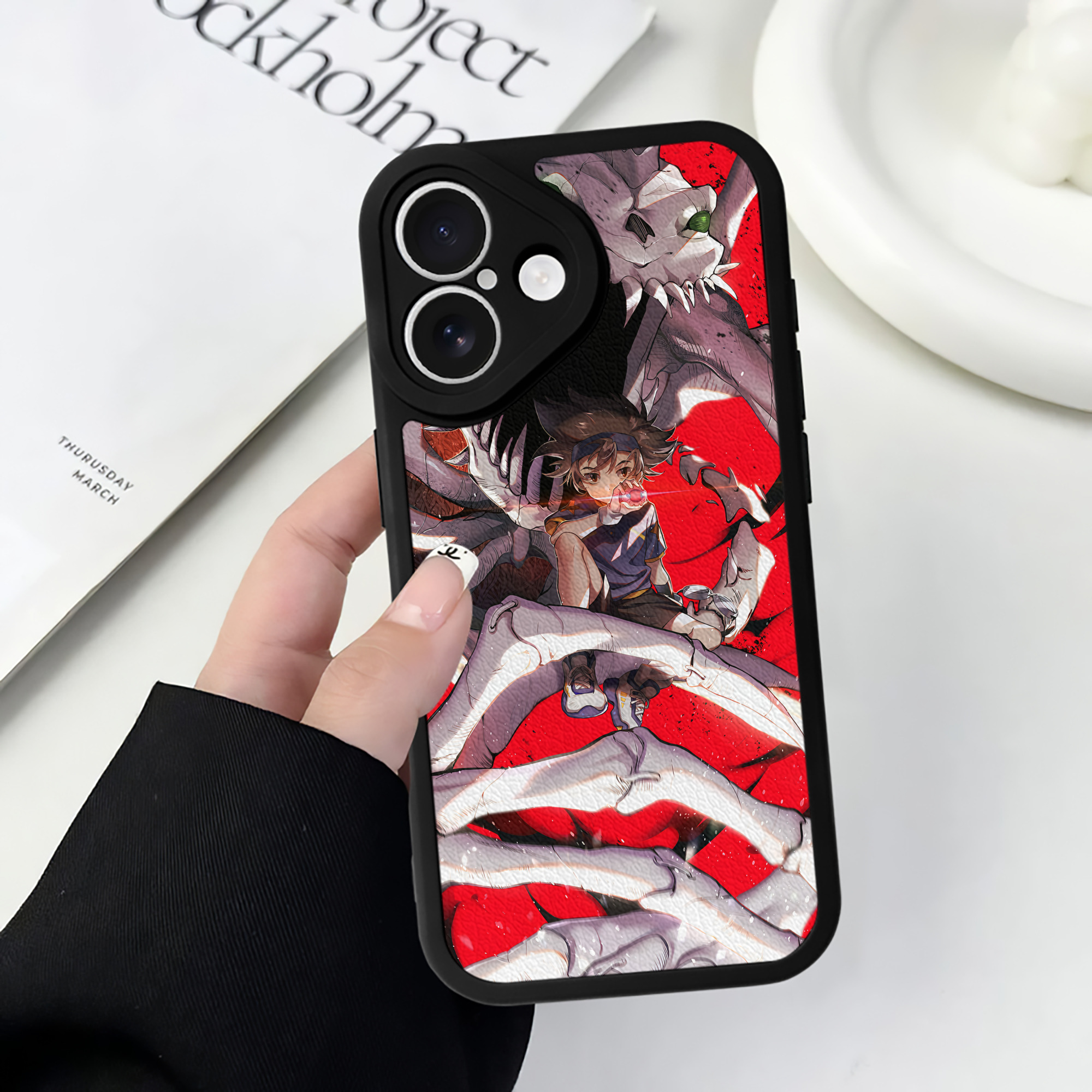 （画像用） Digimon デジタルモンスター/デジモン 【iPhone 16シリーズ対応】シリコンスマホケース（レザー調） 材質：シリコン